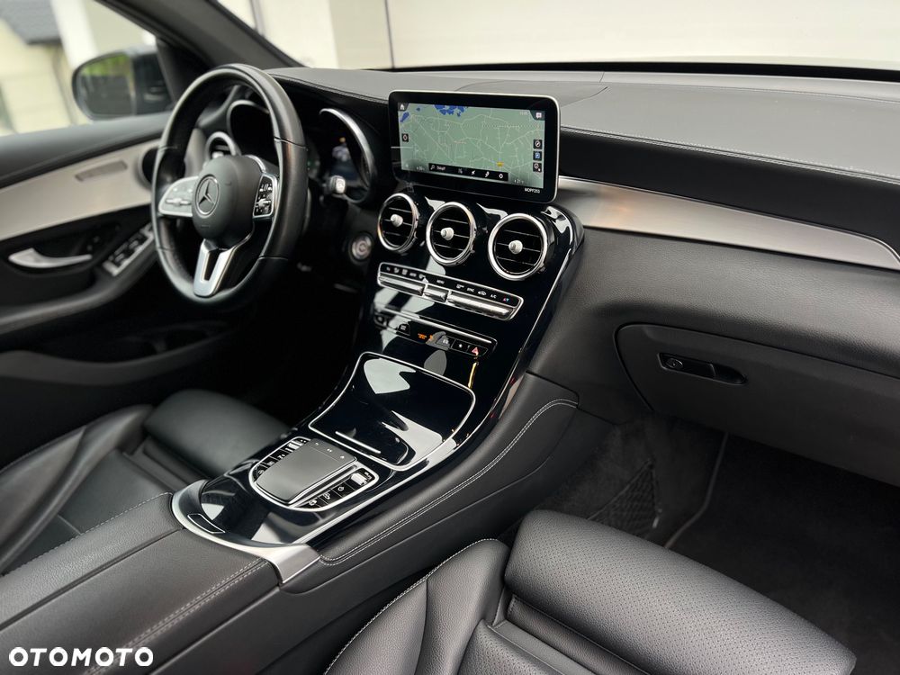 Mercedes-Benz GLC 200 4Matic 9G-TRONIC AMG Line - 15
