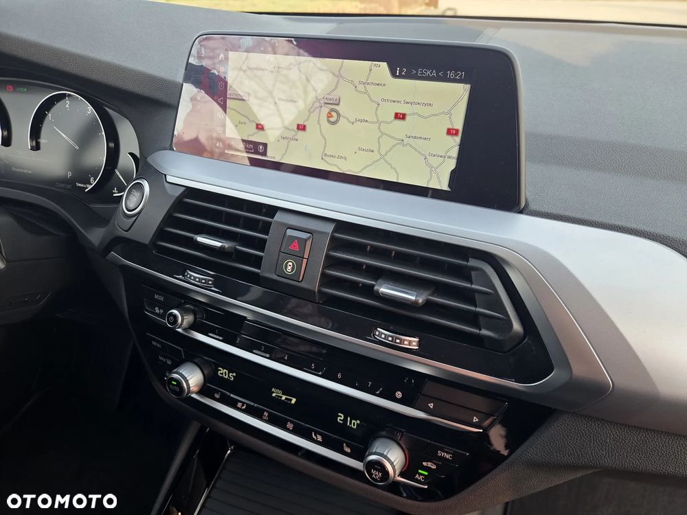 BMW X3 sDrive18d - 25