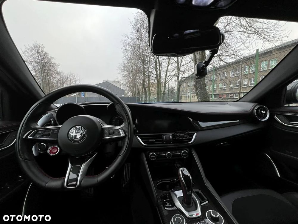 Alfa Romeo Giulia - 31