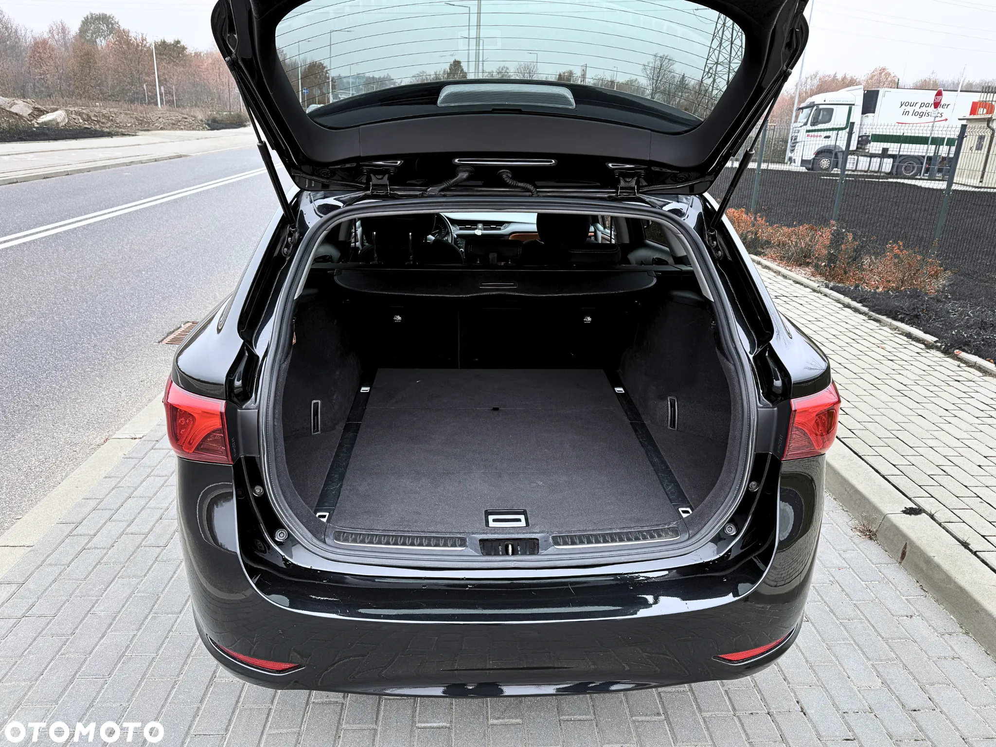 Toyota Avensis 2.0 D-4D Premium - 7