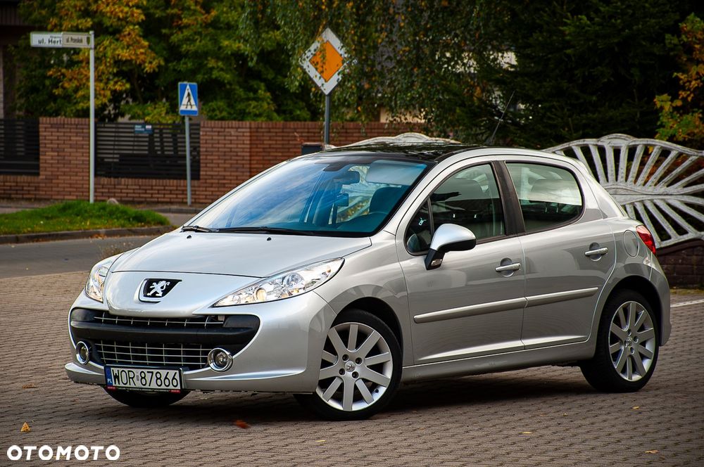 Peugeot 207 150 Turbo Platinum - 27