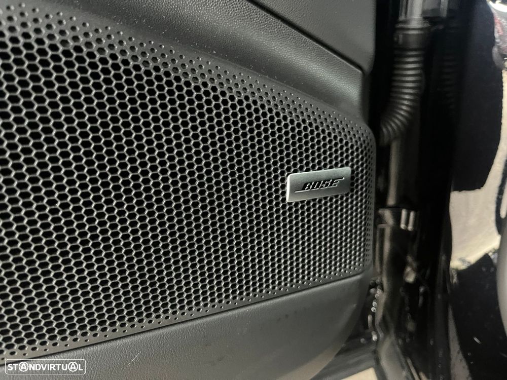 Porsche Macan Electric 4 - 19