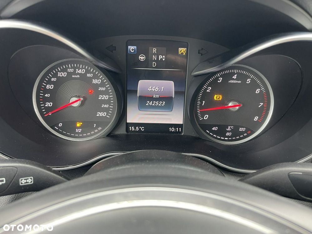Mercedes-Benz Klasa C 400 4Matic 9G-TRONIC Avantgarde - 7
