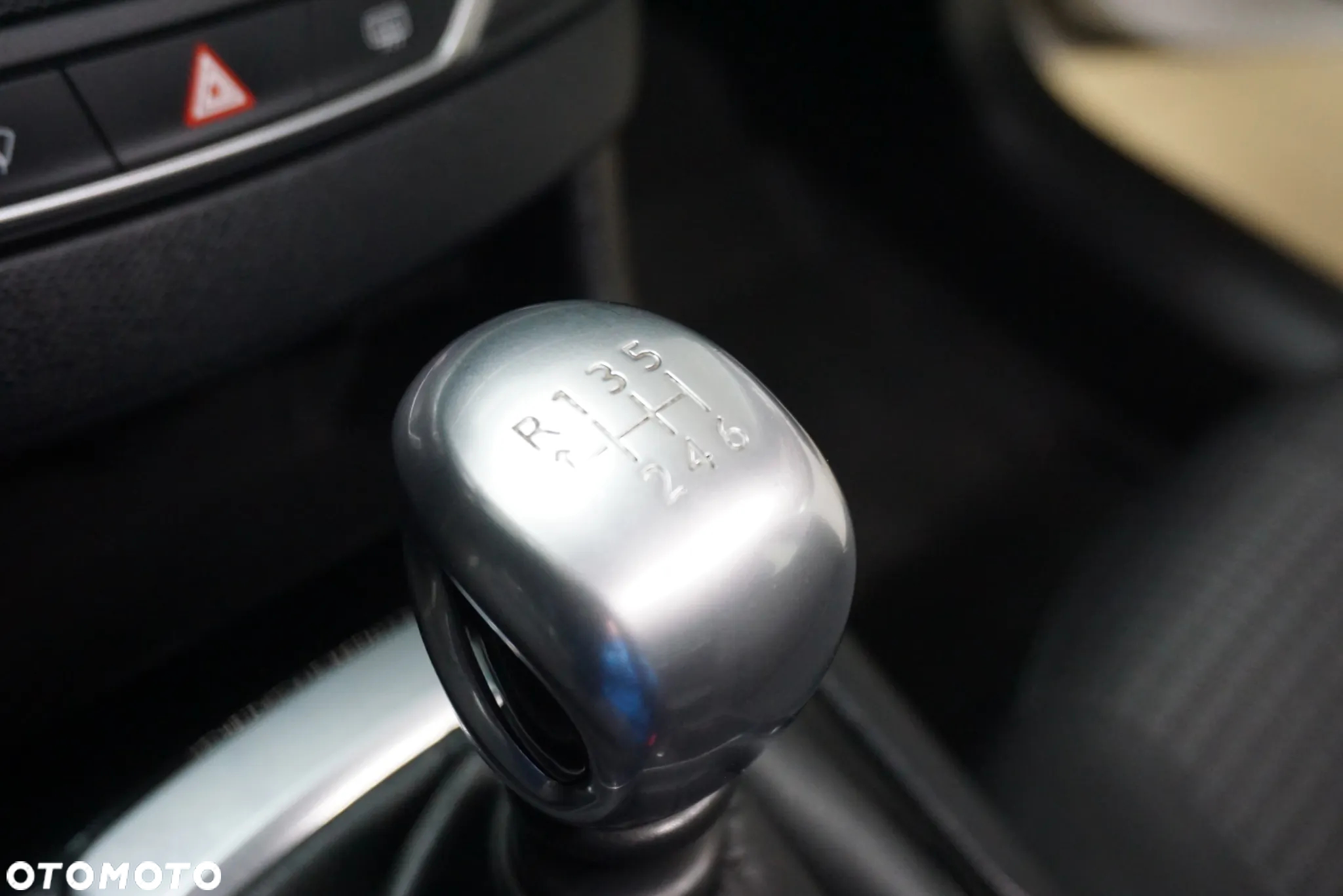 Peugeot 308 SW 1.5 BlueHDi Access S&S - 27
