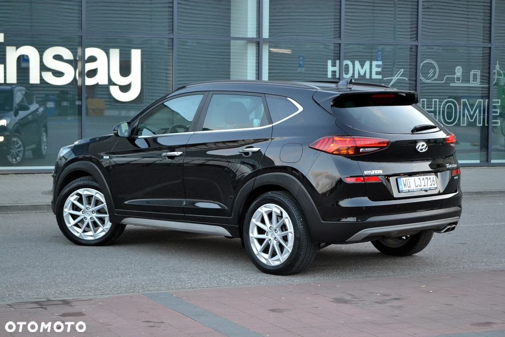 Hyundai Tucson 2.0 CRDI 4WD Automatik Premium - 23