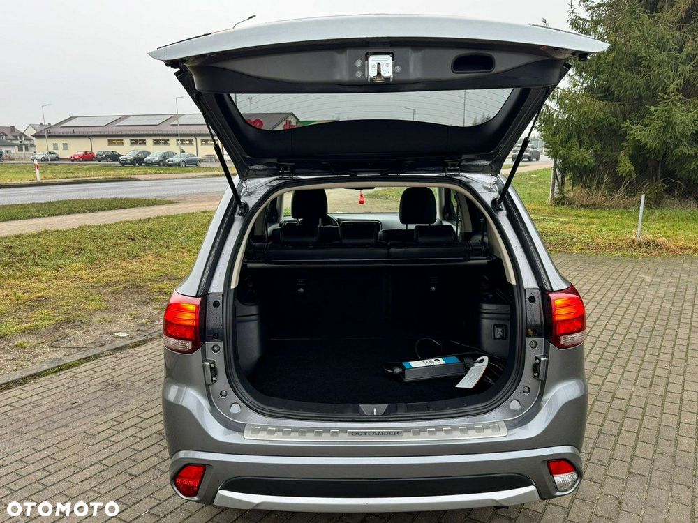 Mitsubishi Outlander - 30