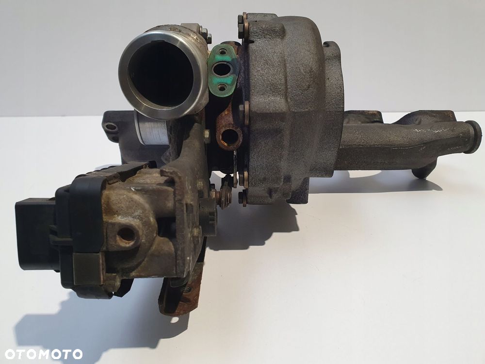 TURBOSPRĘŻARKA Volvo V50 2.4 D5 turbo 30774670 - 6