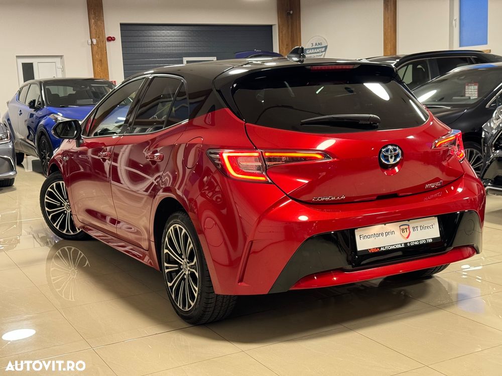 Toyota Corolla 1.8 Hybrid Team Deutschland - 4