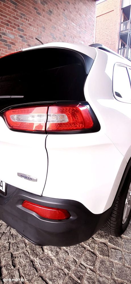 Jeep Cherokee - 23