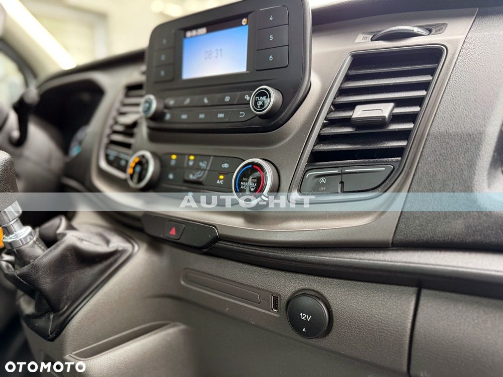 Ford Transit - 28