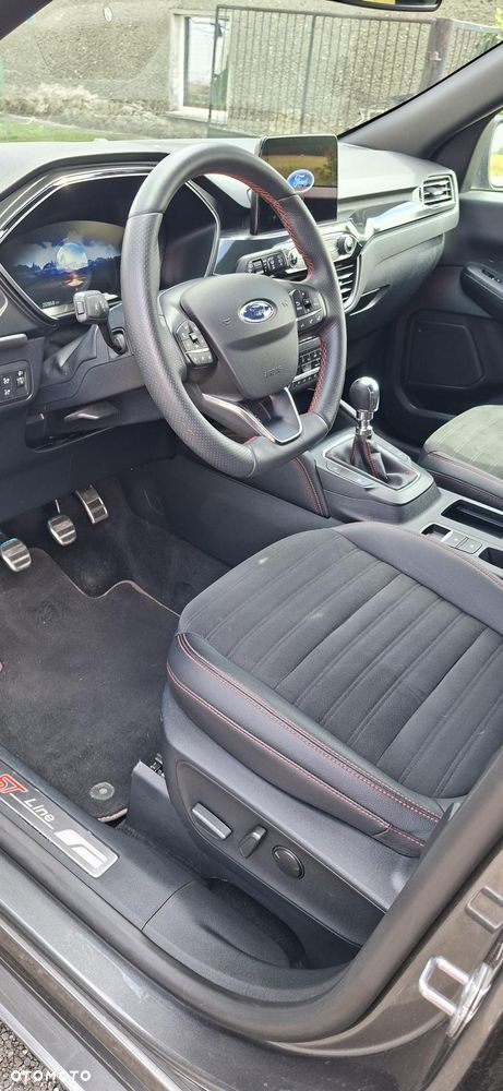 Ford Kuga 1.5 EcoBoost FWD ST-Line X - 17