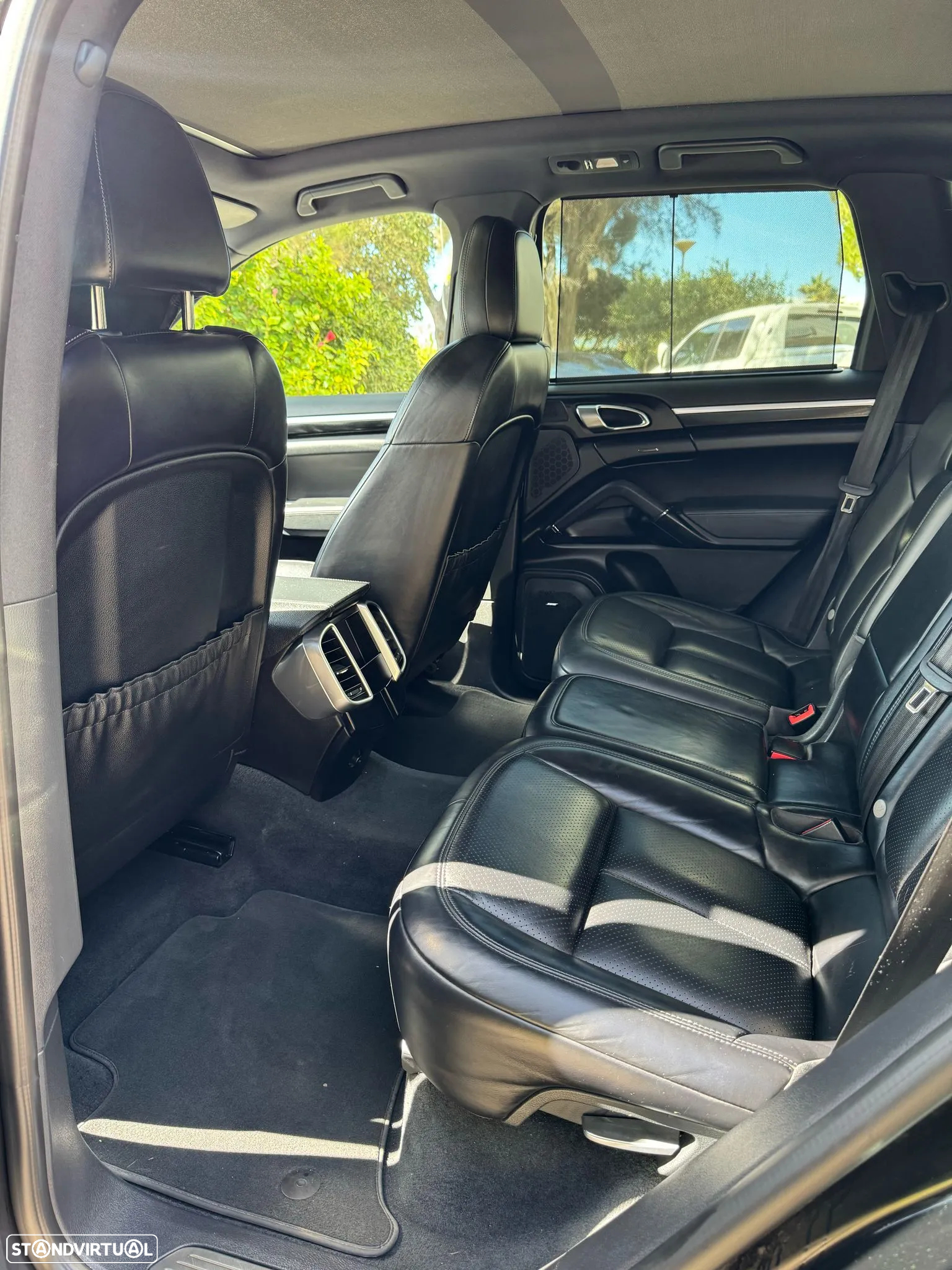 Porsche Cayenne - 2