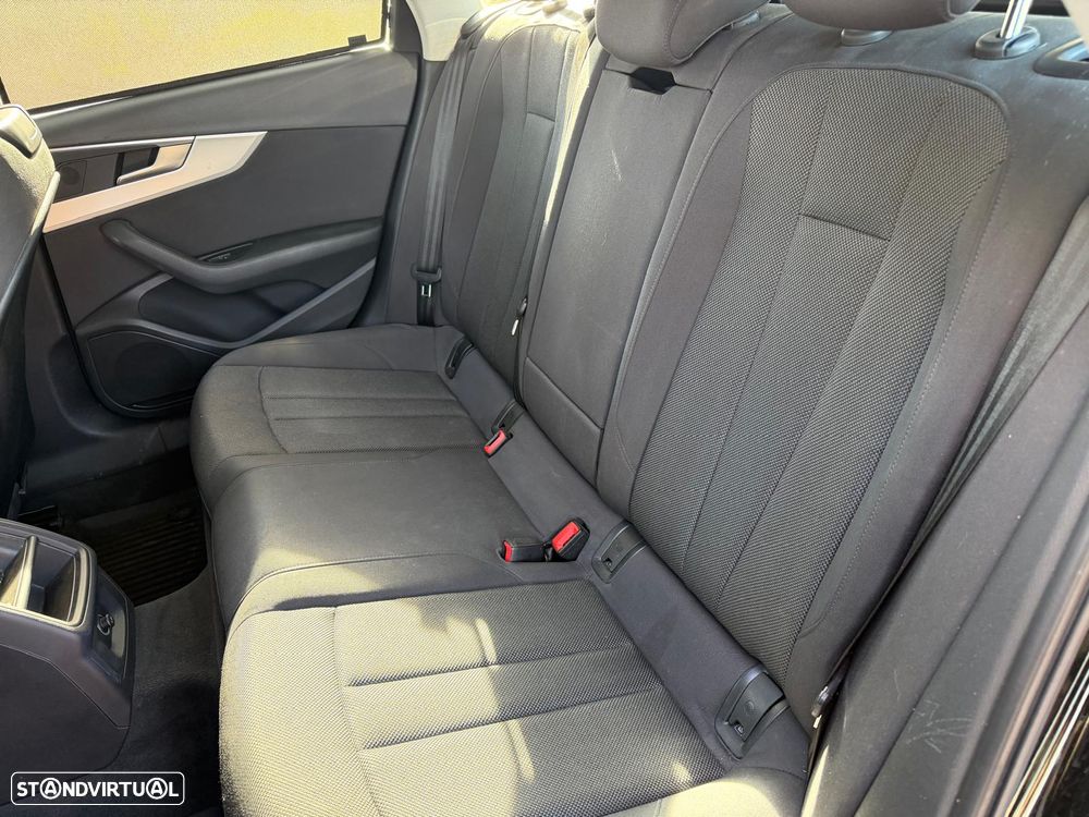 Audi A4 Avant 2.0 TDi Business Line - 11