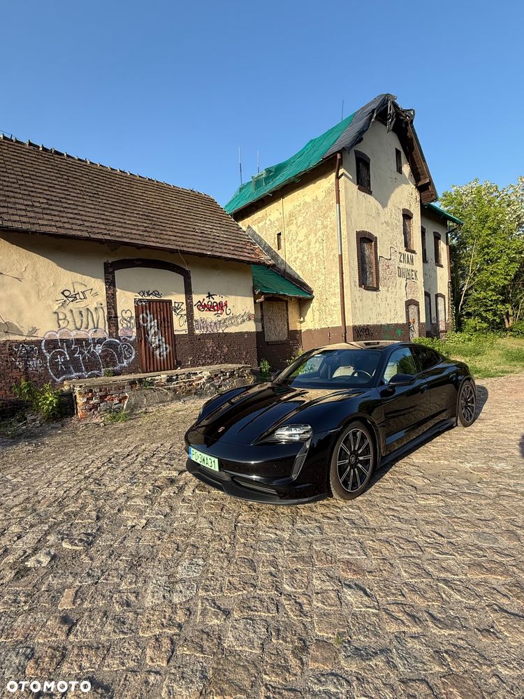 Porsche Taycan - 7