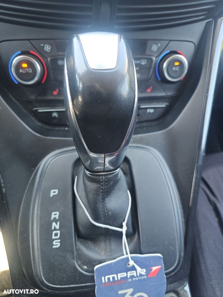 Ford Kuga - 4