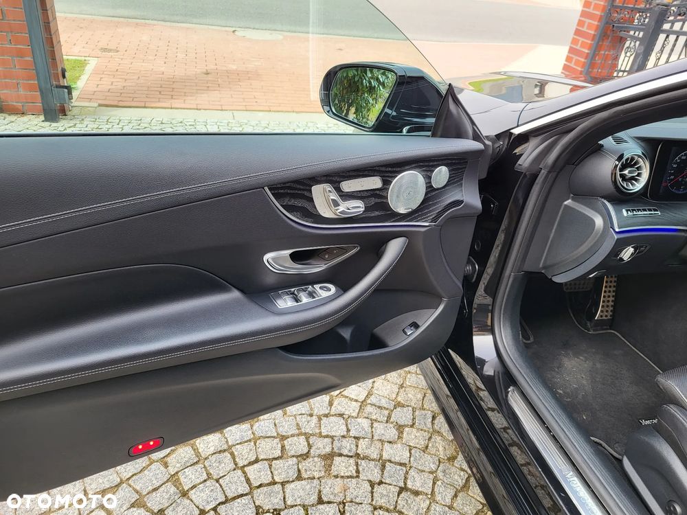 Mercedes-Benz Klasa E 400 Coupe 4-Matic 9G-TRONIC - 19
