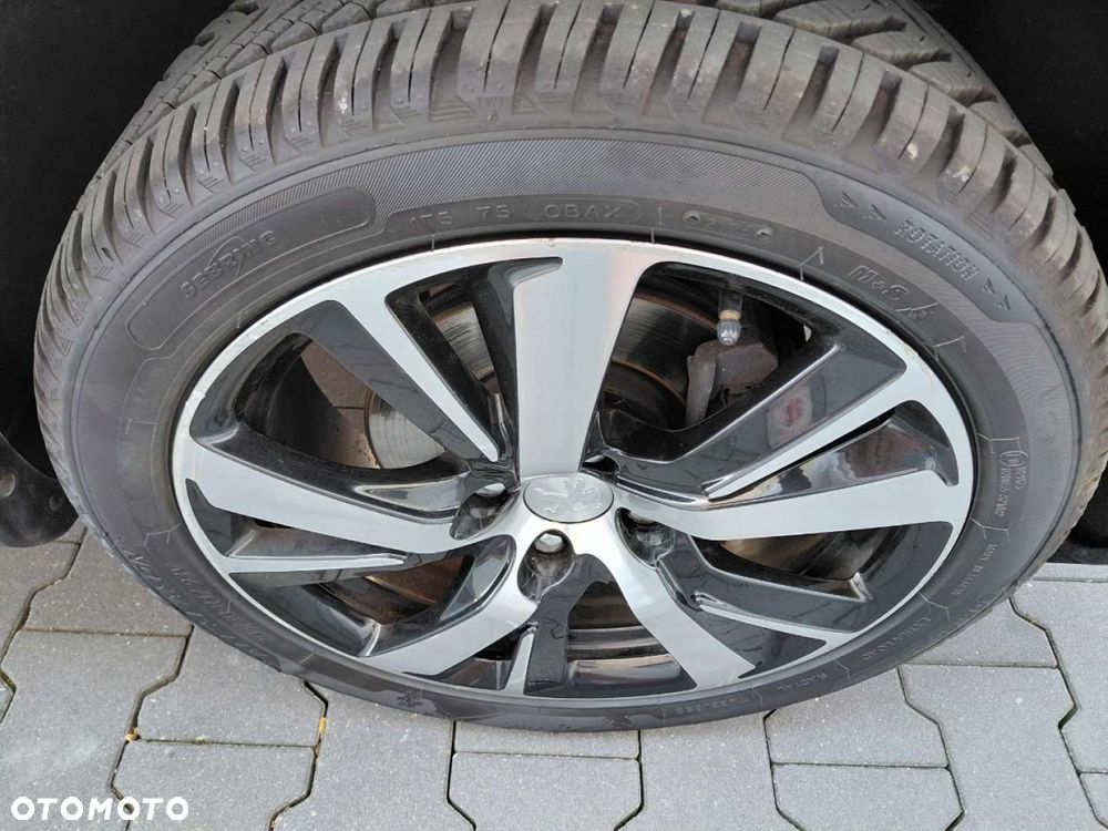 Peugeot 2008 - 21