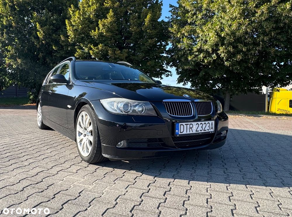 BMW Seria 3 325i - 3