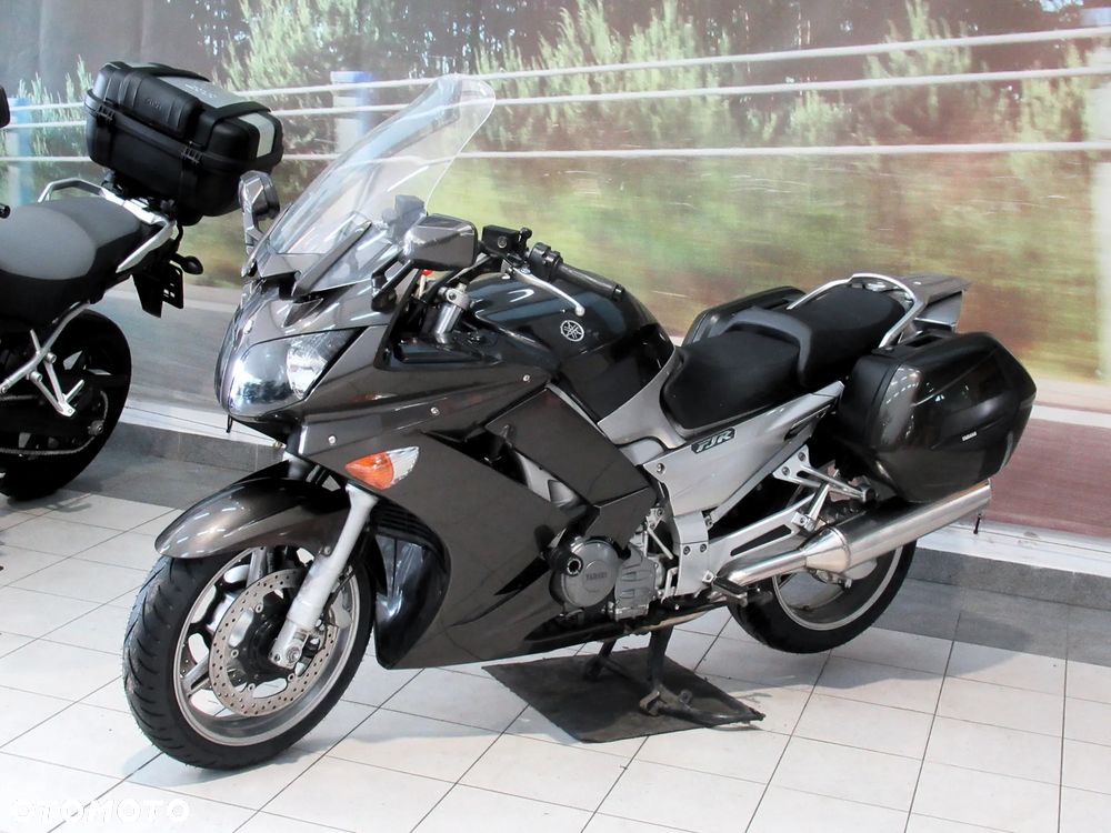 Yamaha FJR - 3