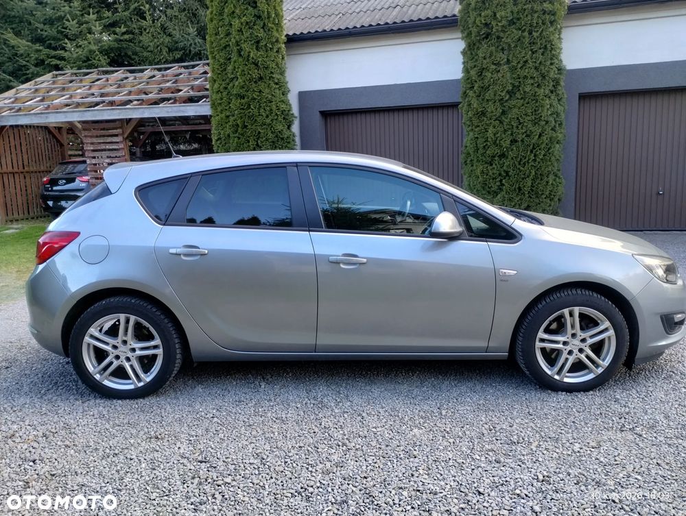 Opel Astra 1.7 CDTI DPF ENERGY - 10
