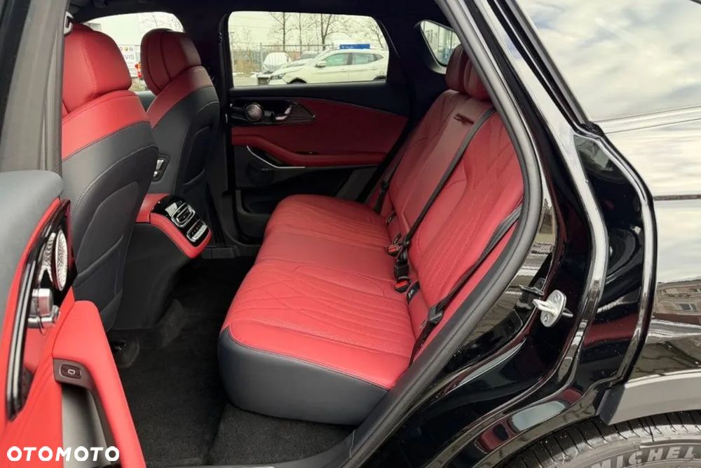 Omoda 9 1.5 Super Hybrid Exclusive AWD - 25