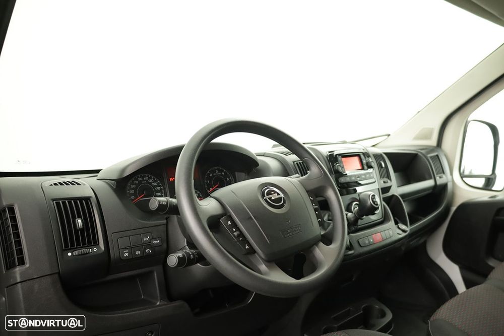 Opel 3.5t heavy 2.2 d l4h2 - 6
