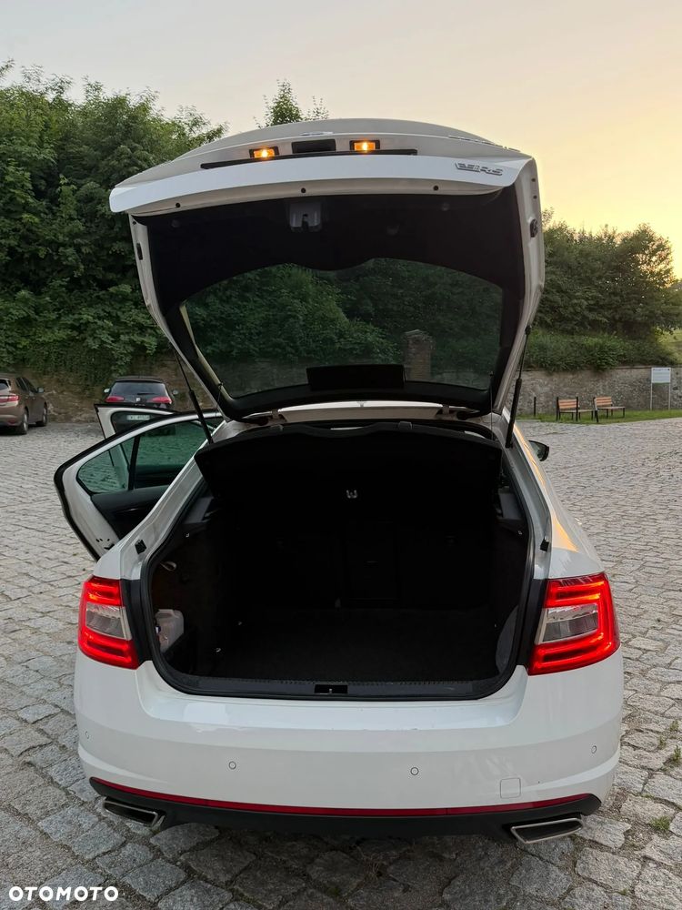Skoda Octavia 2.0 TDI RS - 18