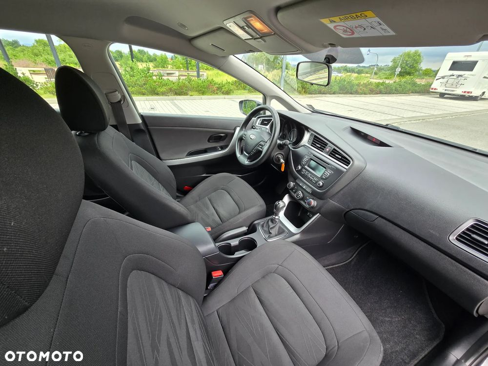 Kia Ceed 1.4 CRDi 90 Vision - 17