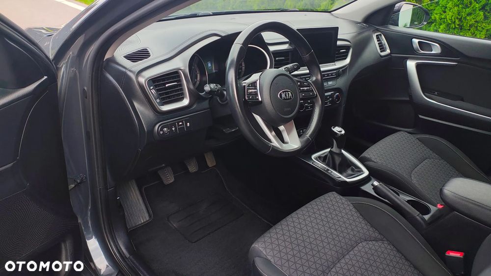 Kia Ceed 1.4 L - 27