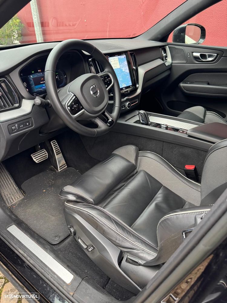 Volvo XC 60 2.0 T6 PHEV R-Design AWD - 7