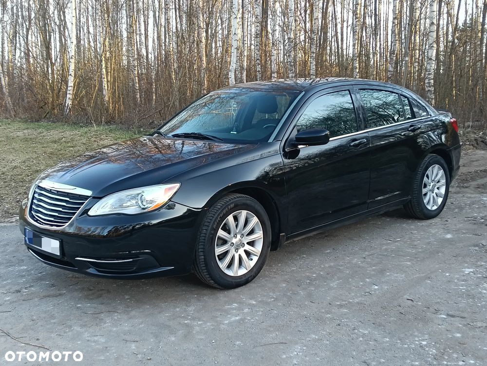 Chrysler 200 - 2