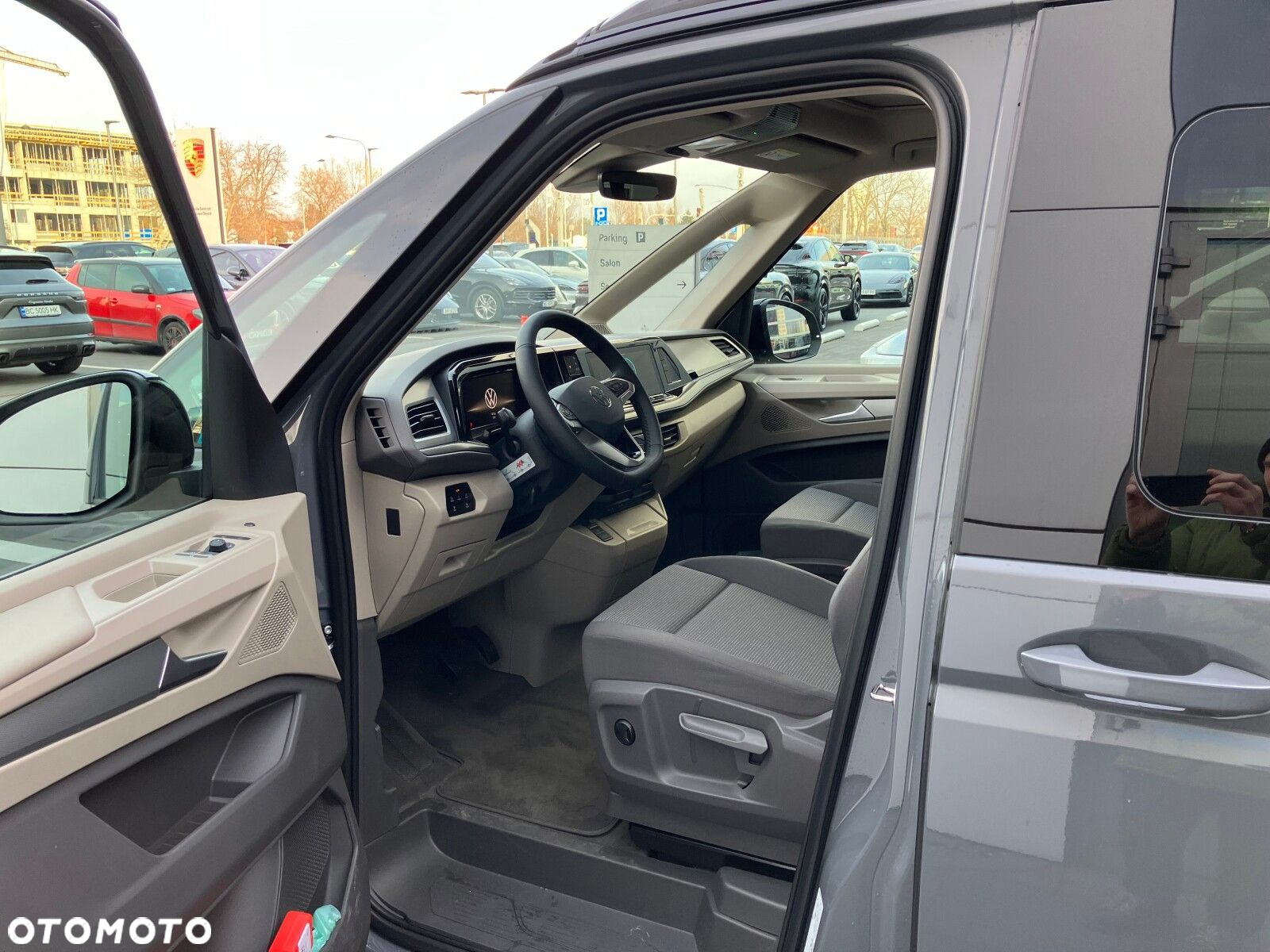 Volkswagen california Nowa California Beach silnik: 2,0 l TSI OPF 204 KM / skrzynia biegów: 7-biegowa DSG rozstaw osi: 3124 mm - 11