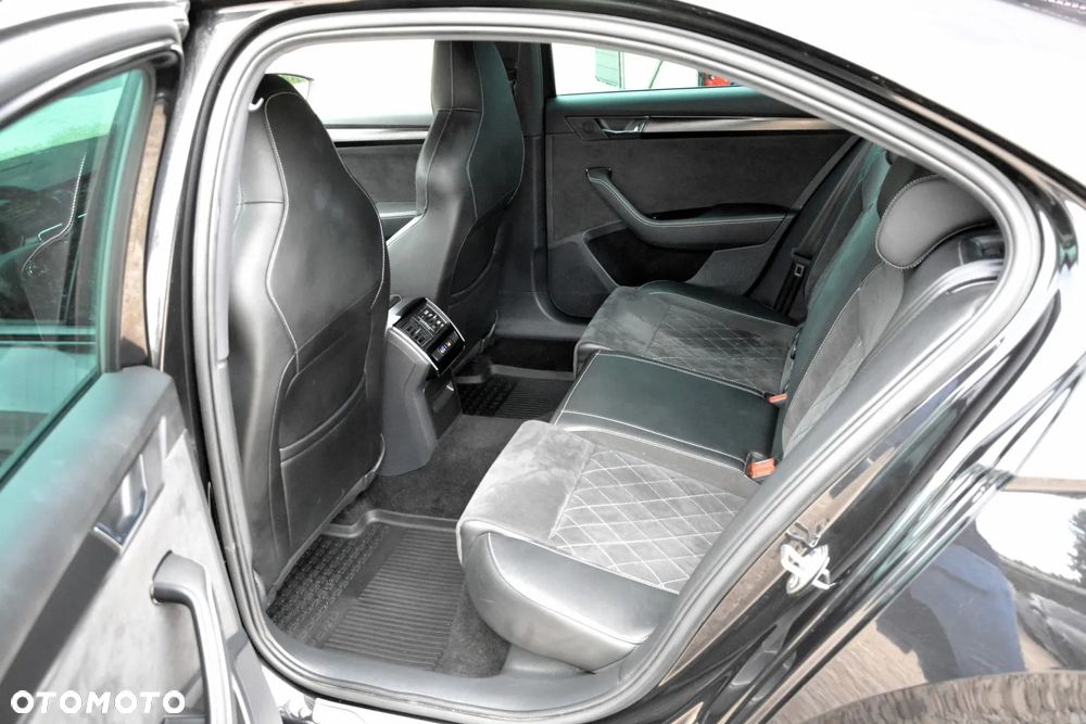 Skoda Superb 2.0 TDI SCR Sportline DSG - 37