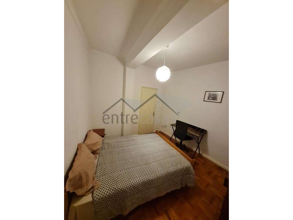 Apartamento T3+1 com excelente localização, situado junto às escola... - Grande imagem: 2/3