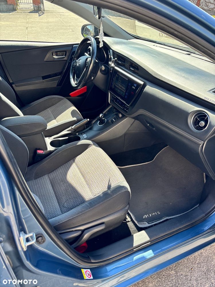 Toyota Auris - 15