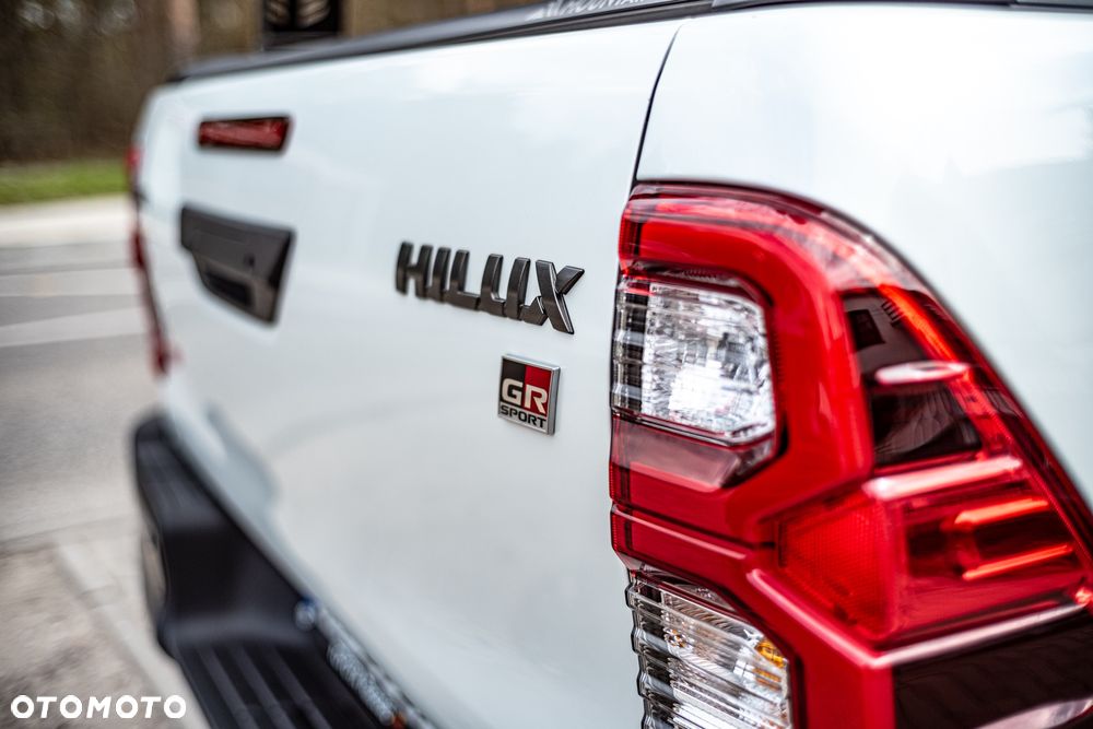 Toyota Hilux 2.8 D-4D Double Cab GR Sport 4x4 - 2