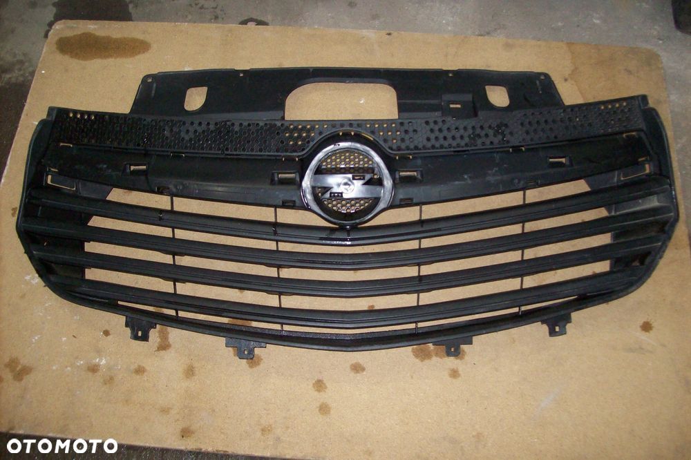 grill opel vivaro ii - 1