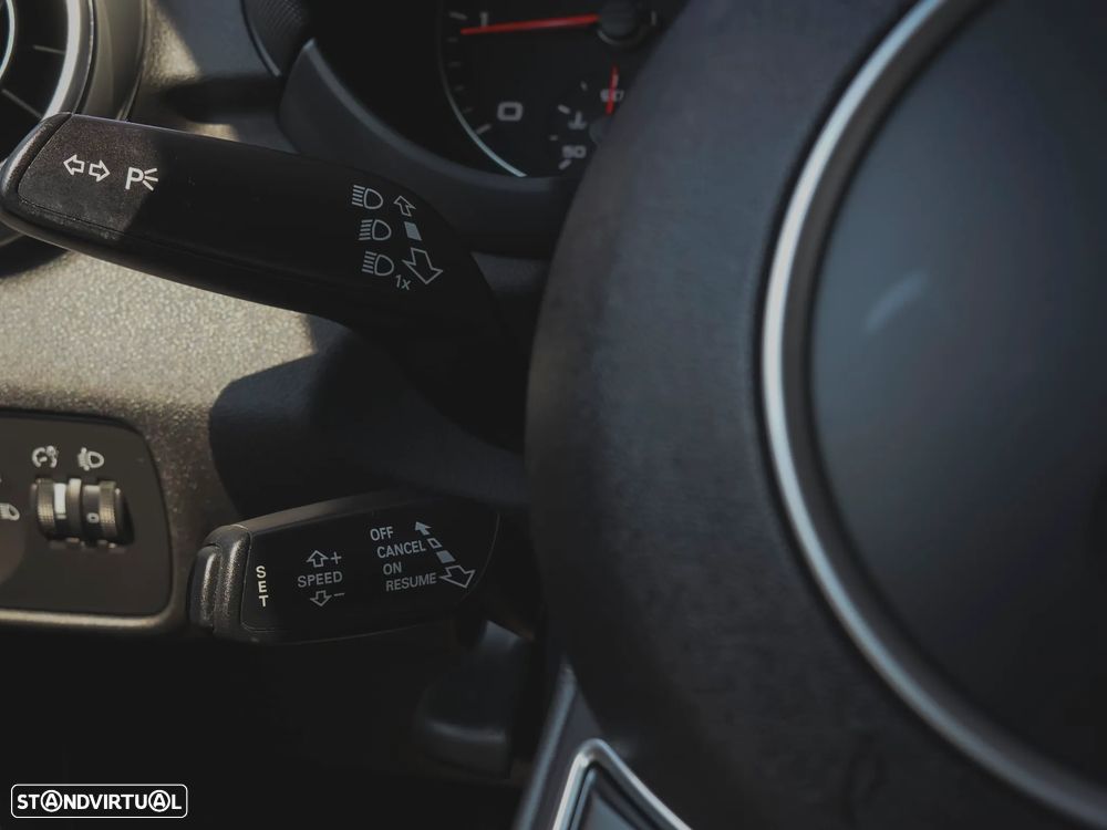 Audi A1 1.6 TDI S tronic design - 15