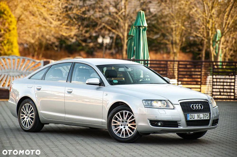 Audi A6 Limousine 2.4 - 12