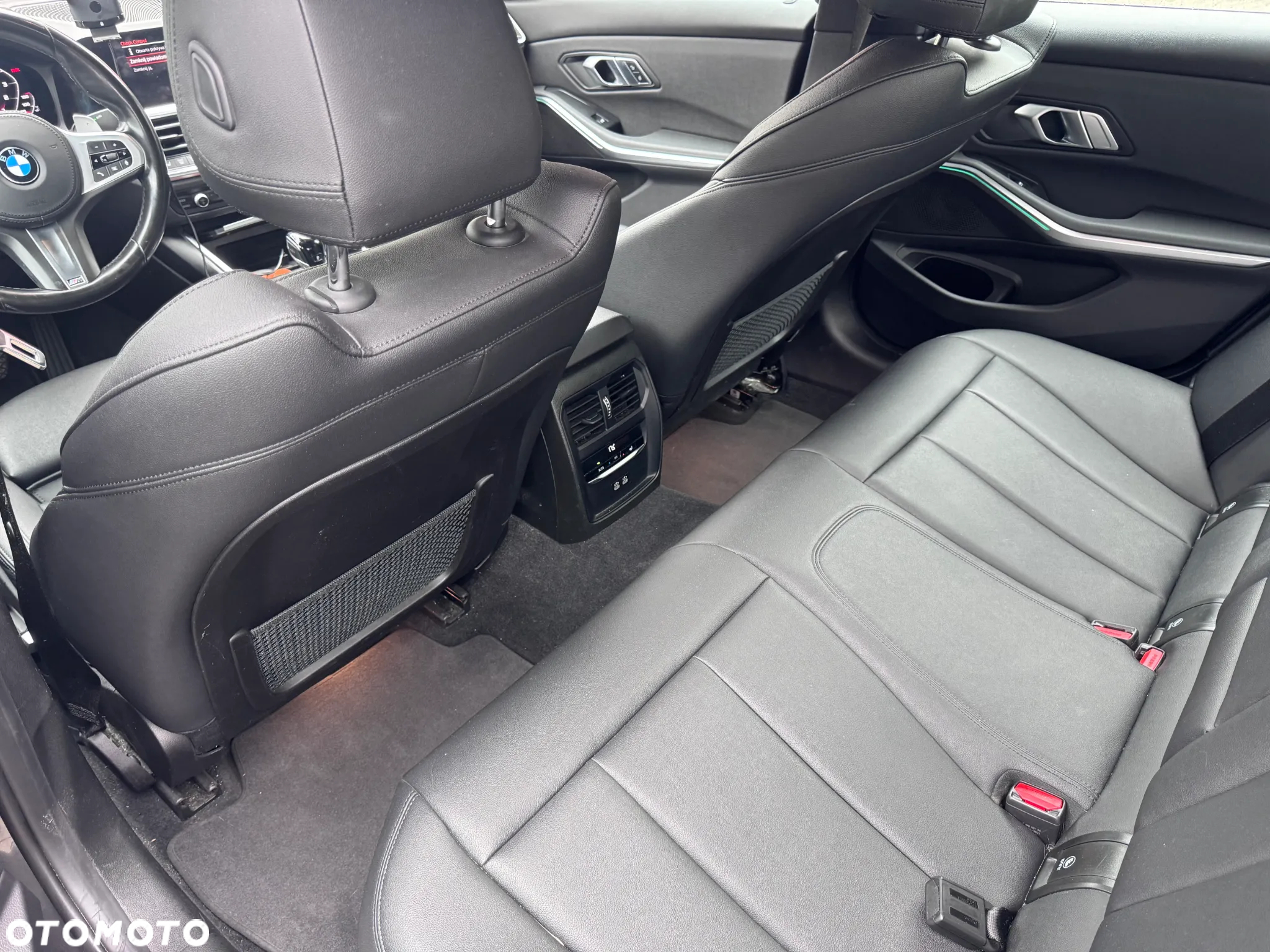 BMW Seria 3 330i xDrive M Sport - 10