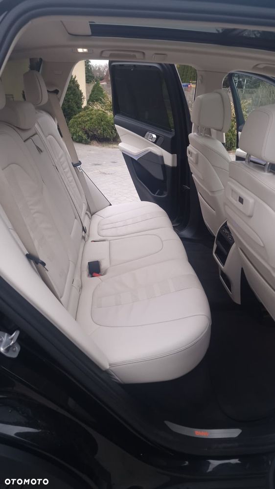BMW X5 xDrive40i - 16