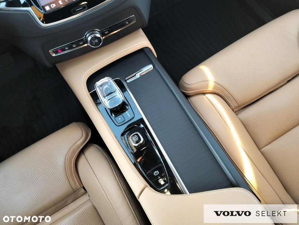 Volvo XC 90 - 24