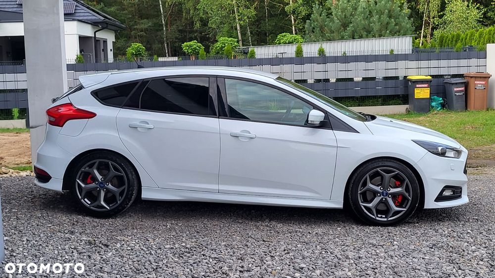 Ford Focus 2.0 TDCi ST - 14