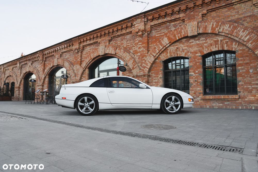 Nissan 300 ZX - 4