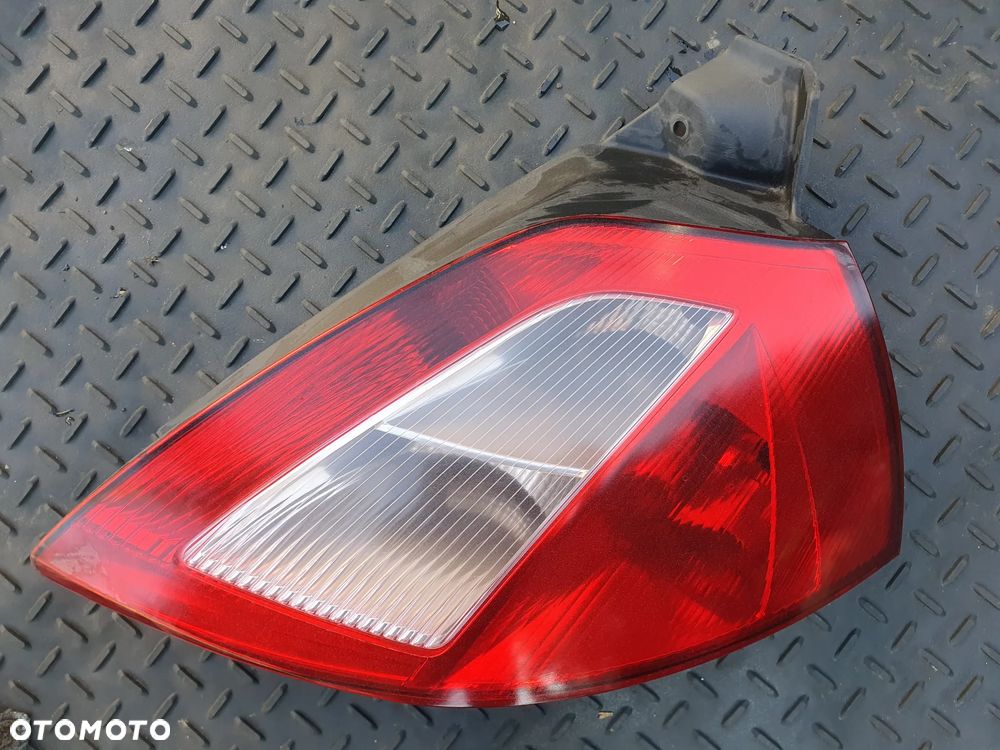 RENAULT MEGANE II LAMPA PRAWY TYŁ PRAWA TYLNA 8200073237 - 1