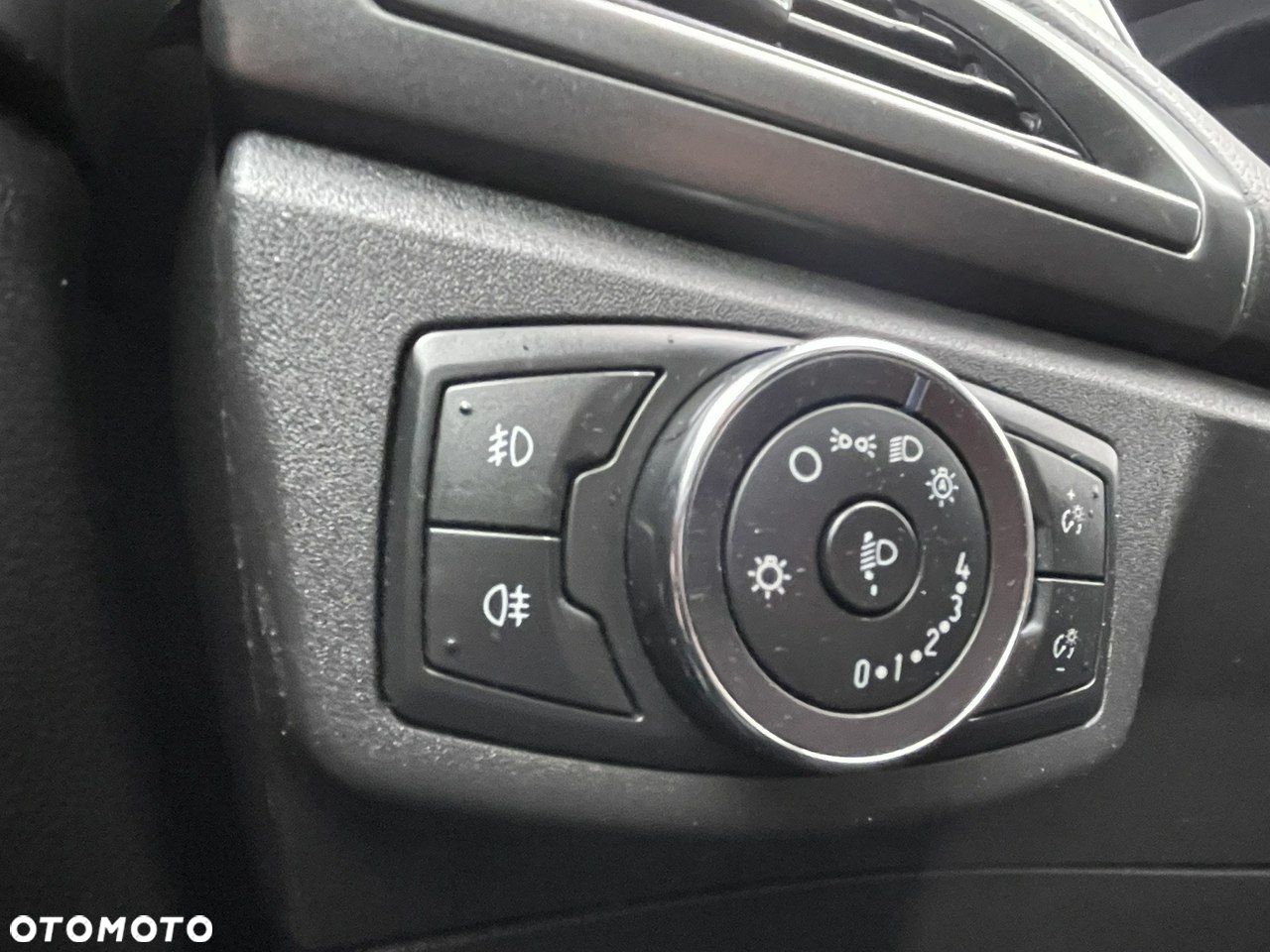 Ford Mondeo 2.0 EcoBlue Titanium - 12
