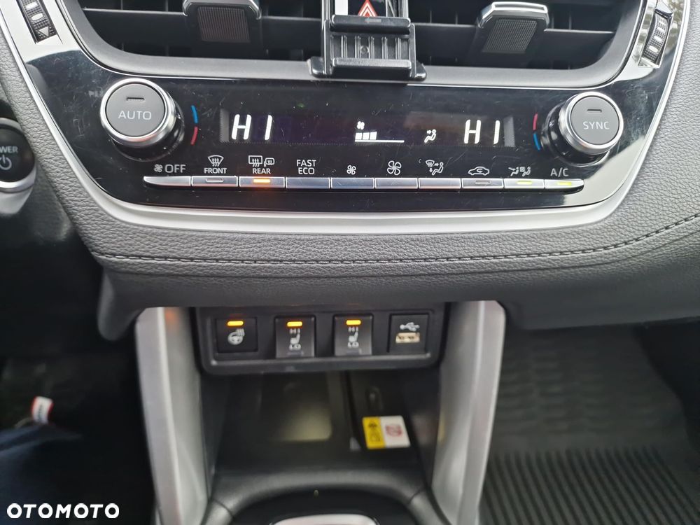 Toyota Corolla Cross 2.0 Hybrid Style - 24