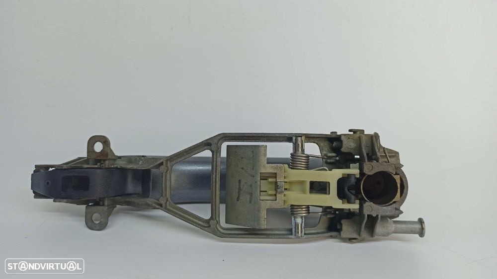 PUXADOR EXTERIOR TRASEIRO ESQUERDO VOLKSWAGEN TOUAREG (7LA) TDI R5 - 5