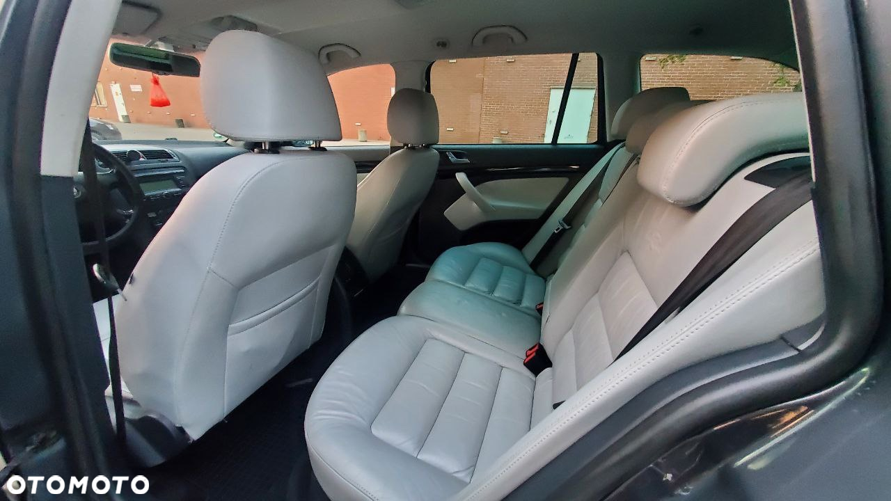 Skoda Octavia 2.0 TDI Ambiente - 14
