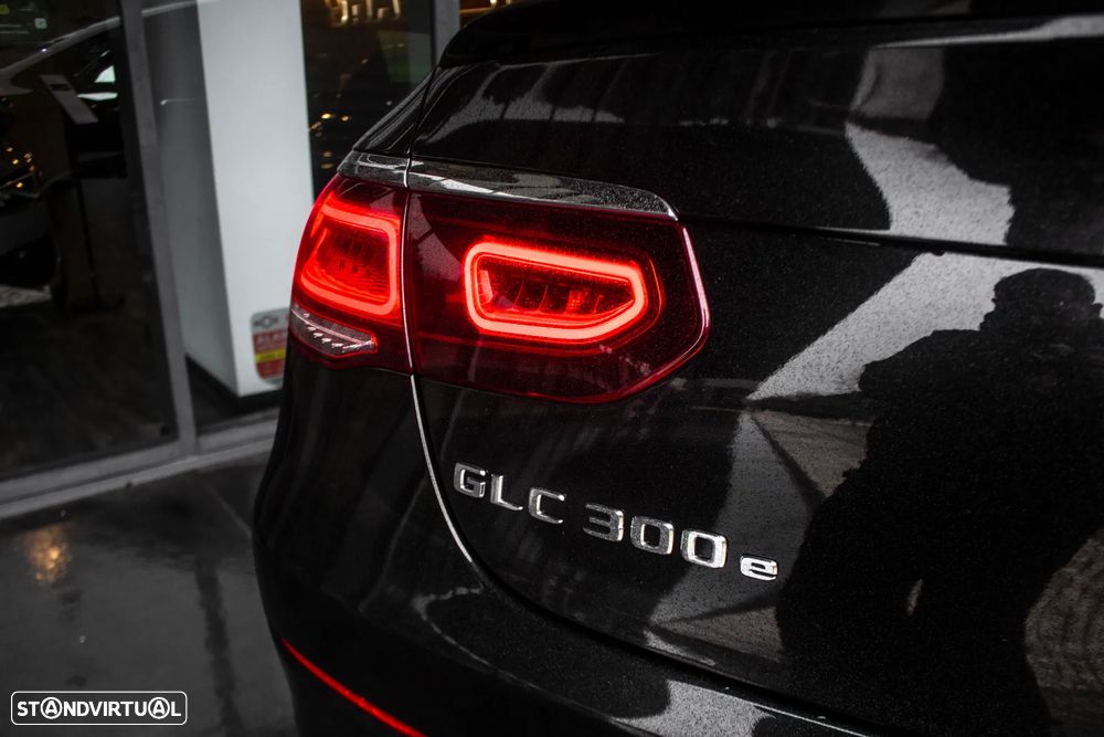 Mercedes-Benz GLC 300 e 4Matic 9G-TRONIC AMG Line - 9